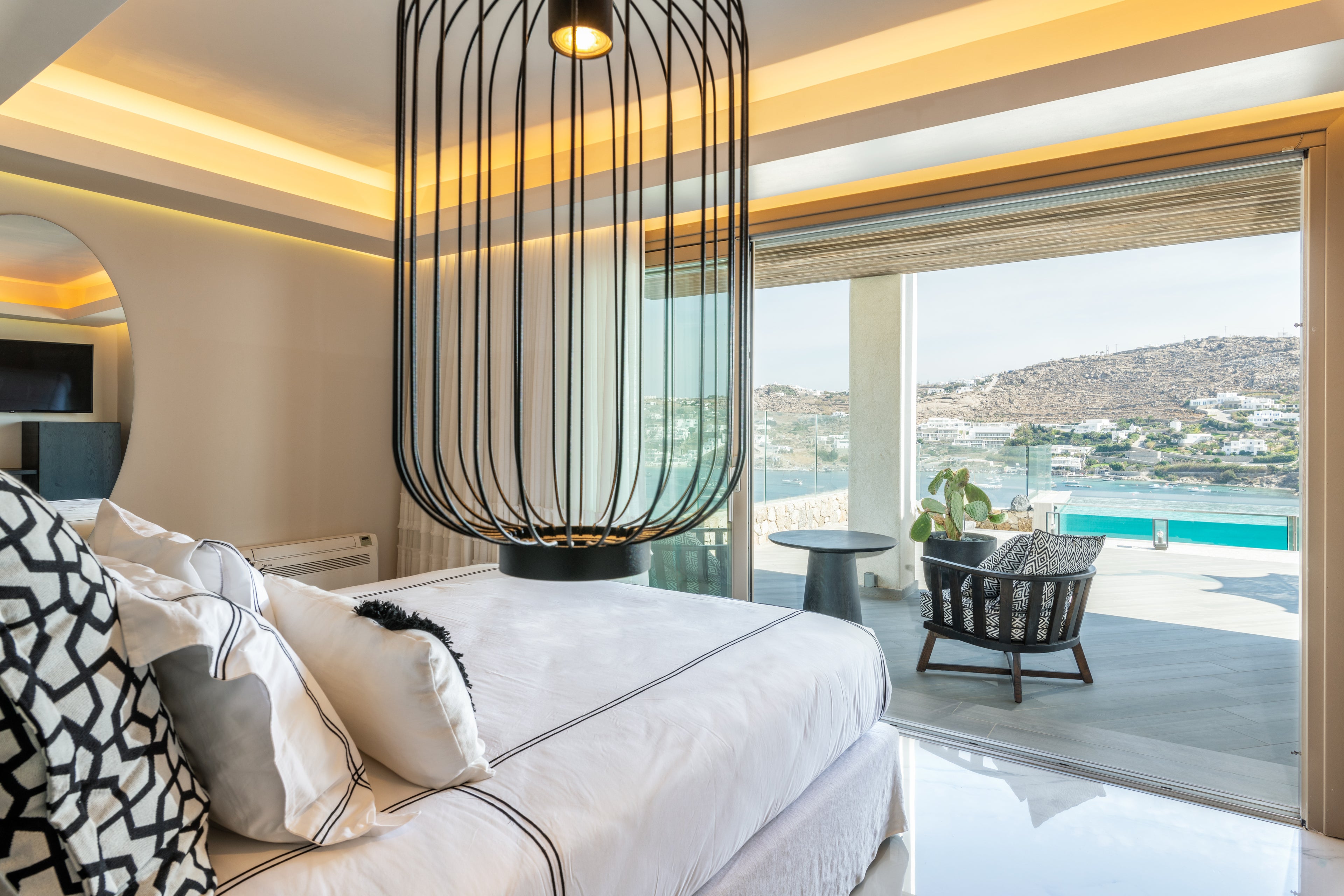 [Test Spain] Villa Ornos Beach Front