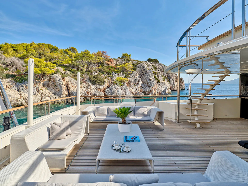 Yacht LA PELLEGRINA 1 | 50m