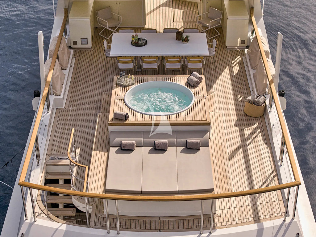 Yacht LA PELLEGRINA 1 | 50m