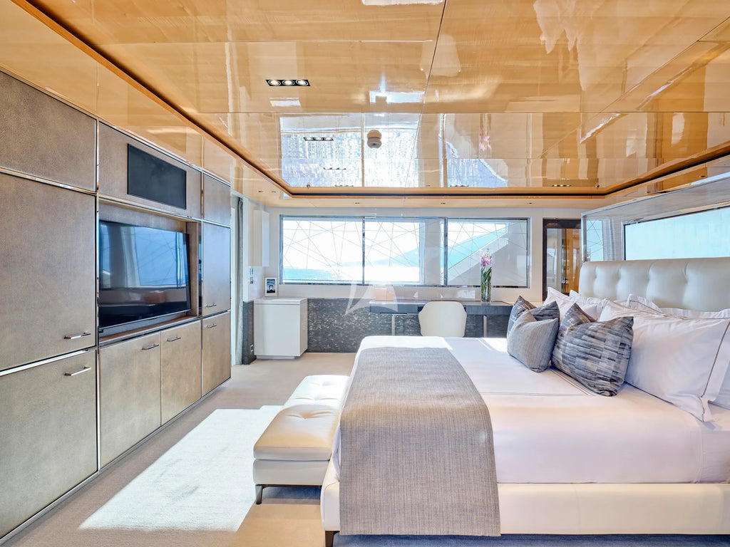 Yacht LA PELLEGRINA 1 | 50m