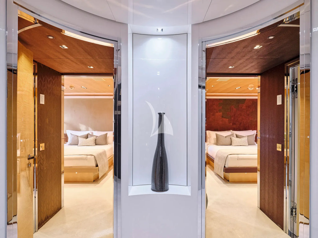 Yacht LA PELLEGRINA 1 | 50m